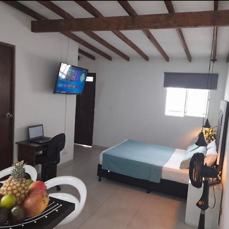 Vip Apartasuites Rosales Medellín Buitenkant foto