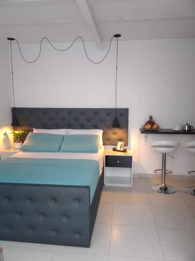 Vip Apartasuites Rosales Medellín Buitenkant foto