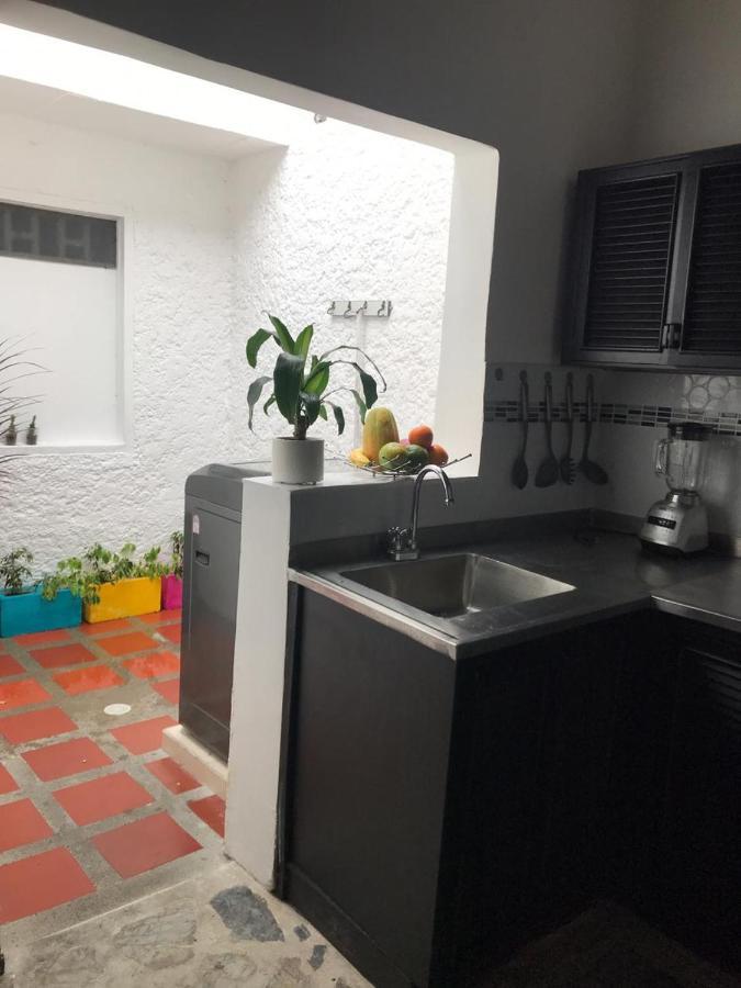 Vip Apartasuites Rosales Medellín Buitenkant foto