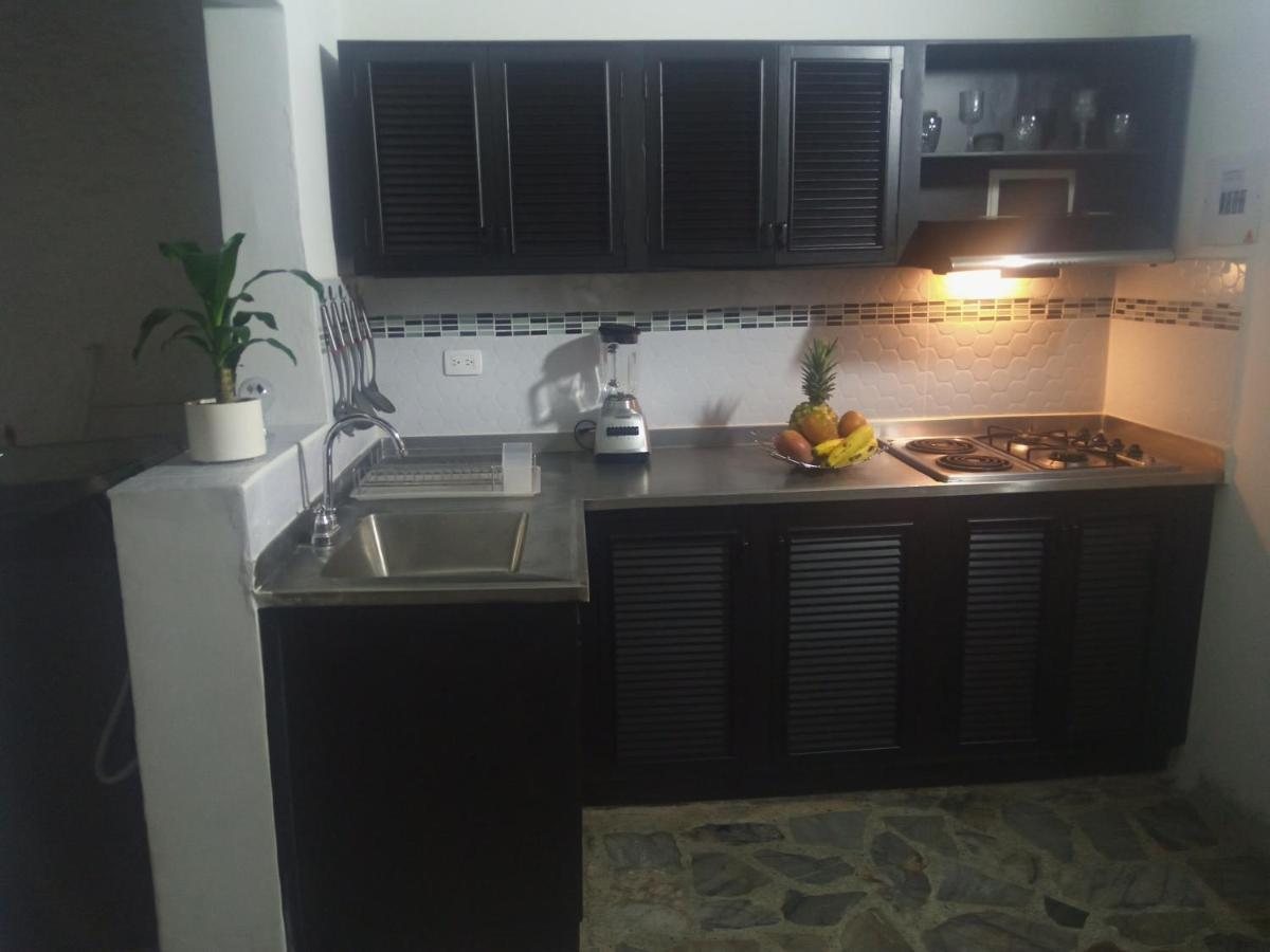 Vip Apartasuites Rosales Medellín Buitenkant foto