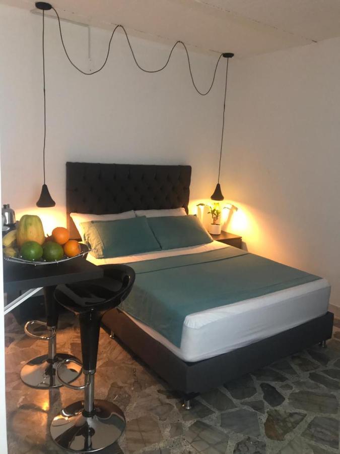 Vip Apartasuites Rosales Medellín Buitenkant foto