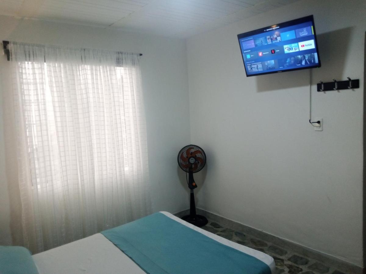Vip Apartasuites Rosales Medellín Buitenkant foto