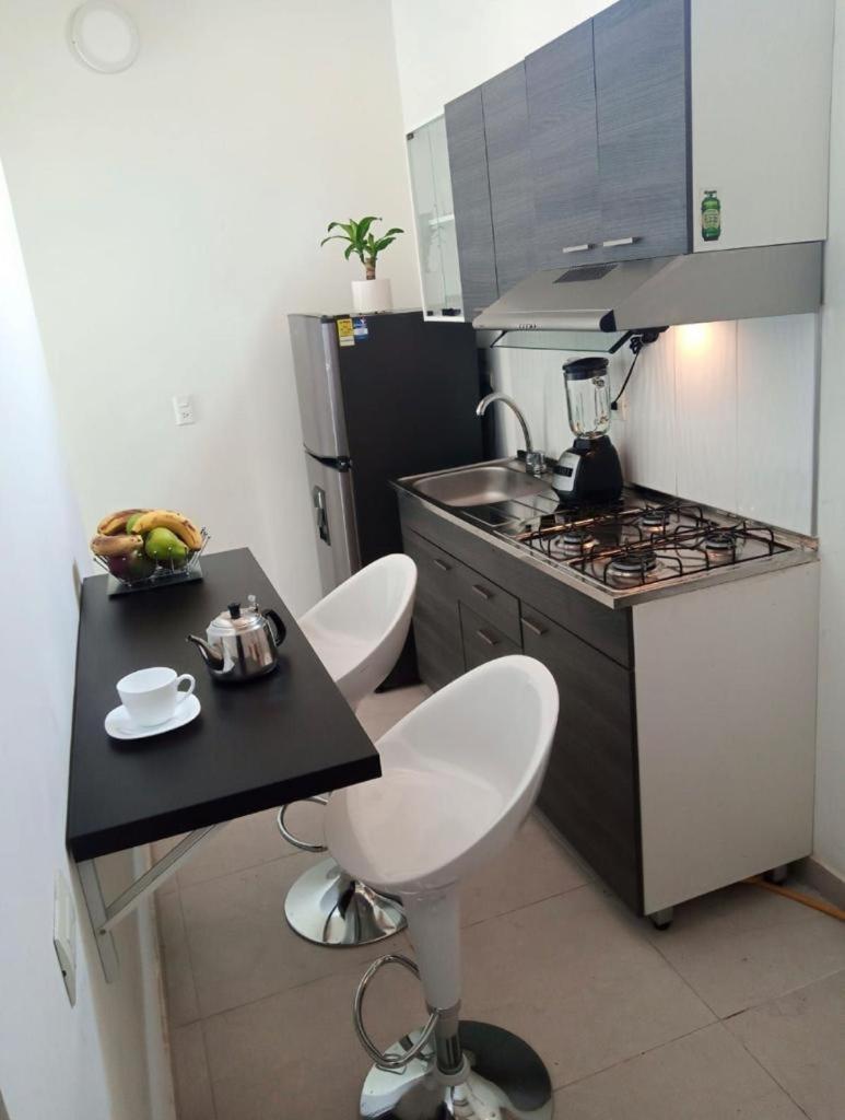 Vip Apartasuites Rosales Medellín Buitenkant foto