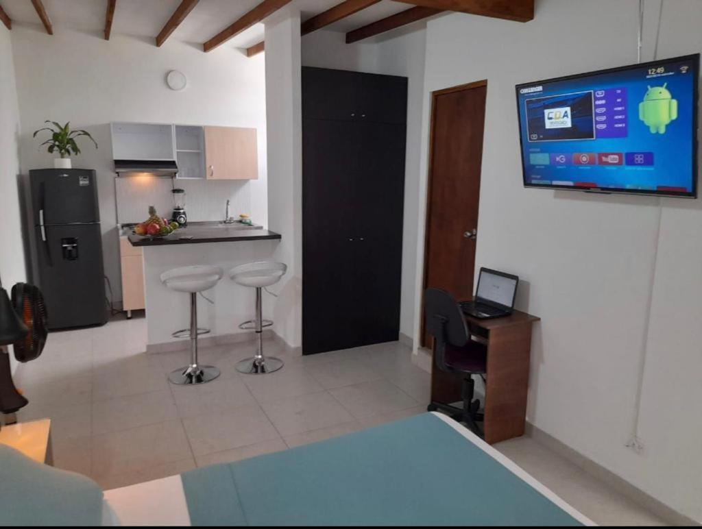 Vip Apartasuites Rosales Medellín Buitenkant foto