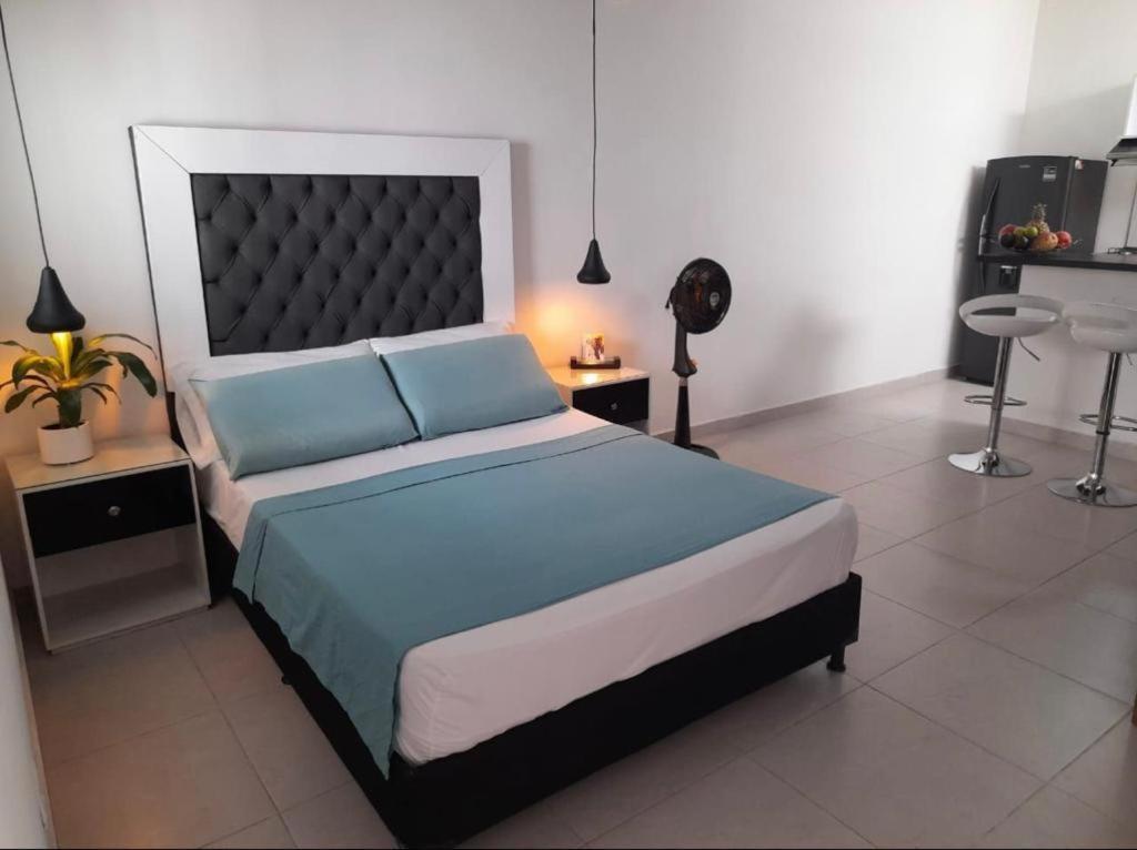 Vip Apartasuites Rosales Medellín Buitenkant foto