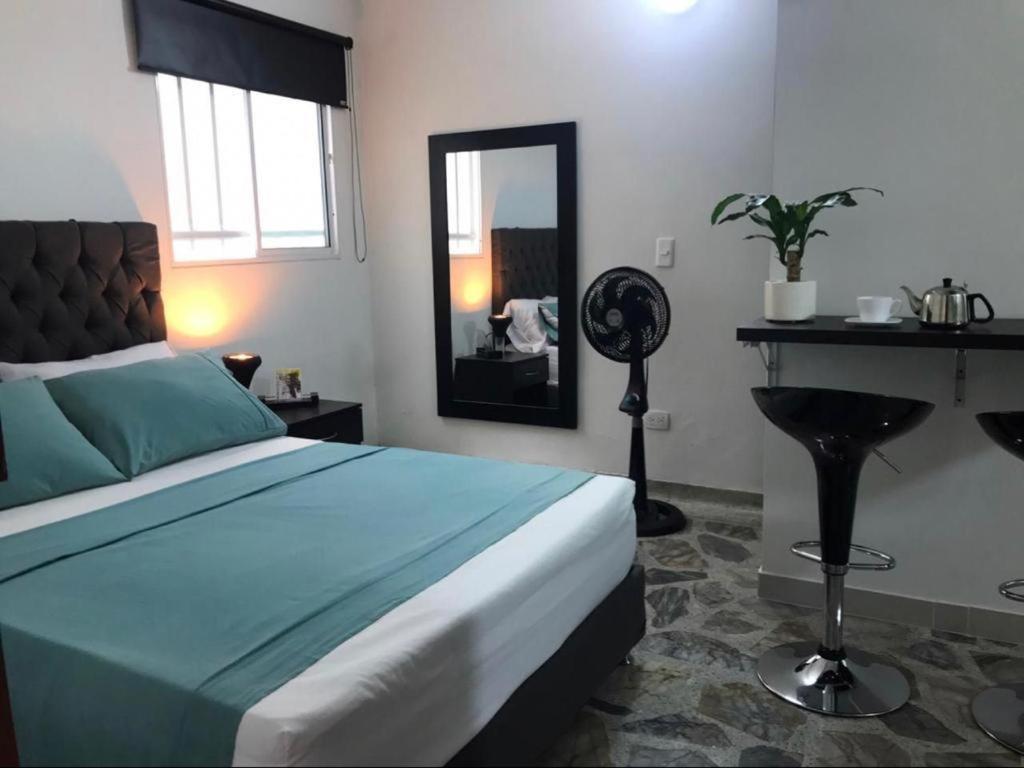 Vip Apartasuites Rosales Medellín Buitenkant foto